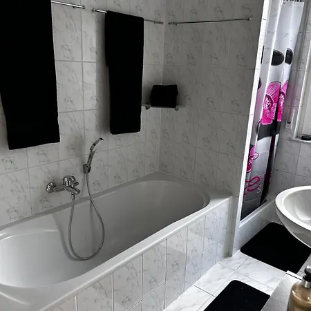 Bungalow Ginsheim Апартаменты *