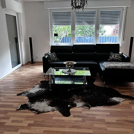 Bungalow Ginsheim Апартаменты Гинсхайм-Густавсбург